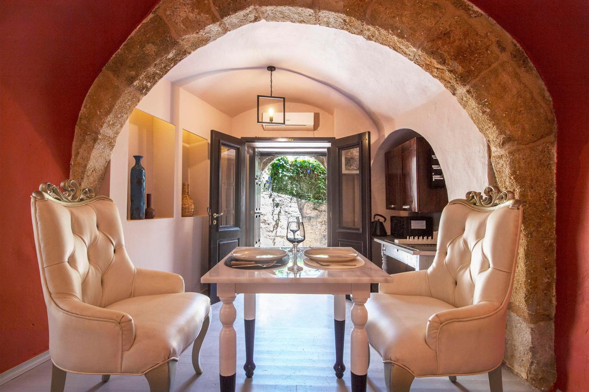 Old Town Corner Luxury Studios Rhodes City Exterior foto